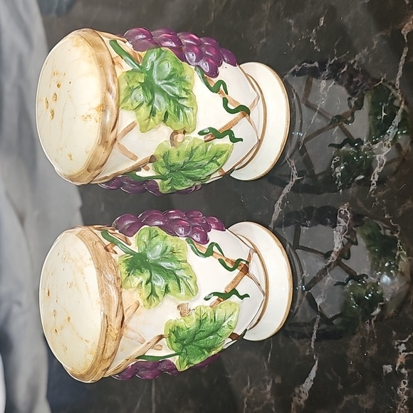 Other - Elegant Grape Vine Salt and Pepper Shakers